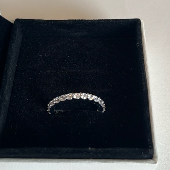 NWT Silver Tone Cubic Zirconia Wedding Band - Picture 2 of 4
